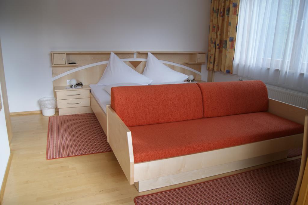 Hotel Garni Haus Anita Liesing Esterno foto
