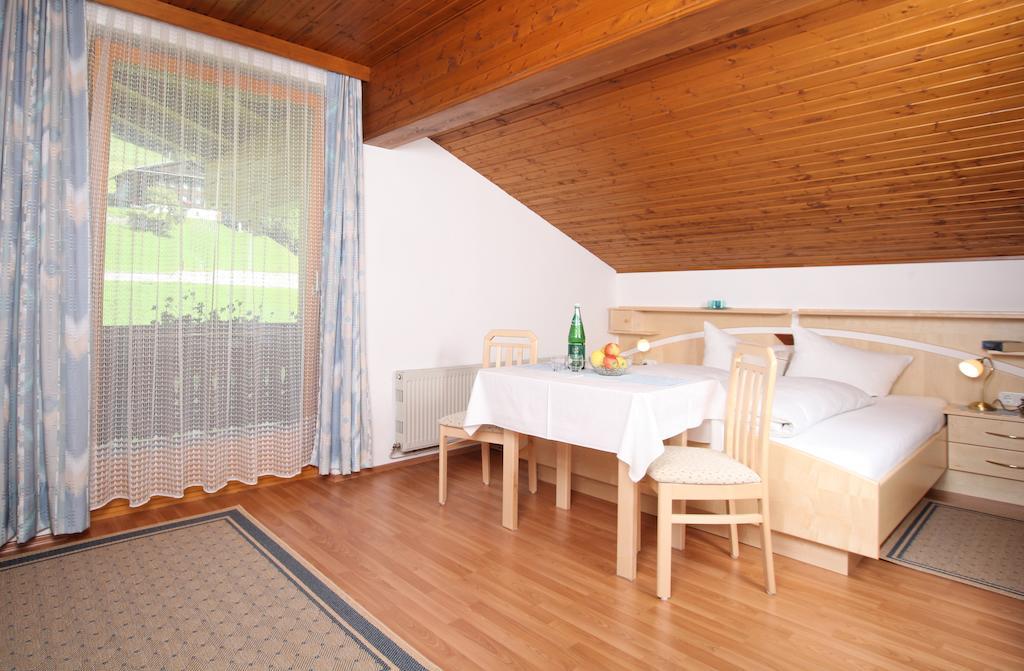 Hotel Garni Haus Anita Liesing Camera foto