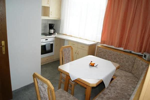 Hotel Garni Haus Anita Liesing Esterno foto